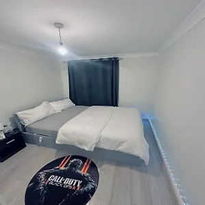 Homestay Cozy Kingsize In London Dagenham
