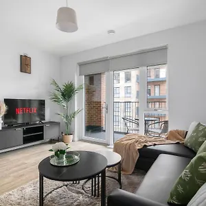 Luxury Two Bed Near The 02 Arena Holiday home *