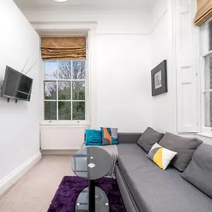 Royal By 02 Arena With Free Parking And Wi-fi * London