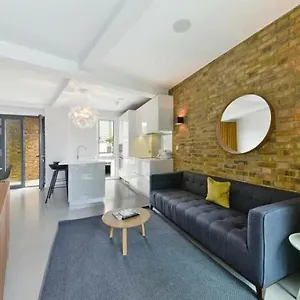 Apartment Designer Flat In The Heart Of Bridge