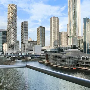5 Minutes To Station, River Views, Balcony, Gym * London