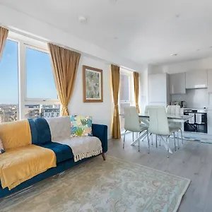 Apartment Luxury Effra Gardens, Canning Town 6 3bdr 2bth