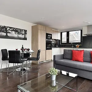 Apartment Capacity-1 * London