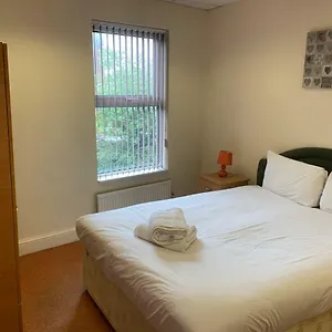 Adelaide House * Luton (Bedfordshire)