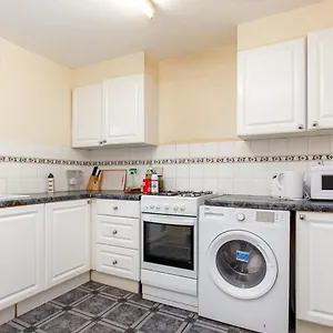 Patrick Connolly Gardens Homestay *