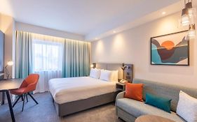 Holiday Inn London Sutton By Ihg Exterior photo