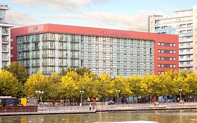 Crowne Plaza London - Docklands By Ihg Hotel Exterior photo