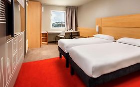 Ibis London Wembley Hotel Exterior photo