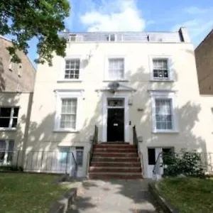 Kennington Oval 2-bed In * London