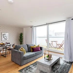 Homely - Luxury Camden Apartment *