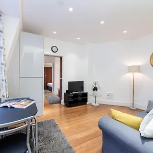 Oxford Circus Luxury Let *