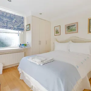 Bed & Breakfast Fulham London