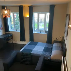 Beddington Park West Guest house Wallington