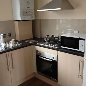 Single Near Excel Homestay London