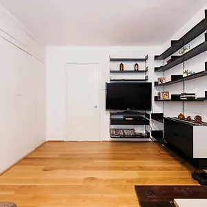 Lovely Flat In Literary By Underthedoormat * London