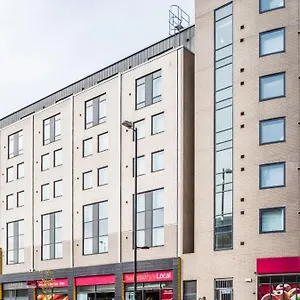 Spacious And Comfy At Chapter Highbury I In Apartment *