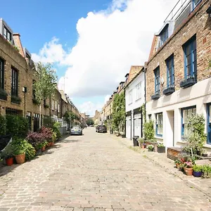 Modern One Bedroom Flat In