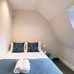 Apartment James's Place On Oxford Street *