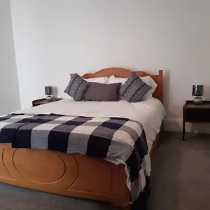Apartment Silverdale London