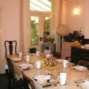 Bed & Breakfast Kew Gardens National Archives Forest Road London