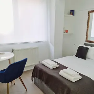 Cosy Studio In The Heart Of Chelsea London