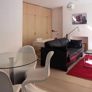 Apartment Stylish Bright W Private Garden