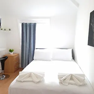 Apartment F21-4th Floor Studio For 2 Near Paddington *