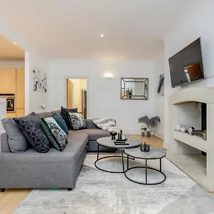 Nevern Square Earl's Court 2 Bed Apartment *