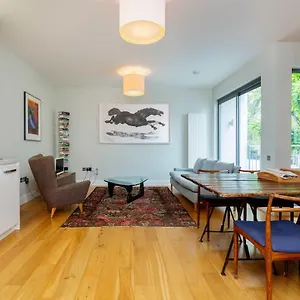 Apartment Veeve - Abstract Perspective