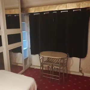 Lovely 1-bed Studio In * London