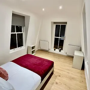 Lovely 1 Bedroom Serviced With Big Balcony Apartment London