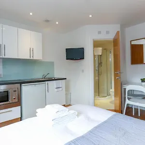 Russell Square Serviced By Concept *
