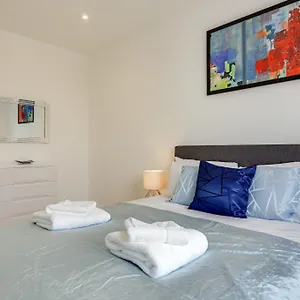 Apartment Heathrow One-bedroom Hounslow