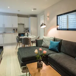 Fitzrovia - Charlotte Street By Viridian * London