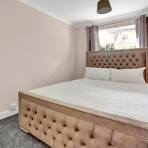 Apartment Suites By Rehoboth ~ Sandlings Mews ~ Peckham London