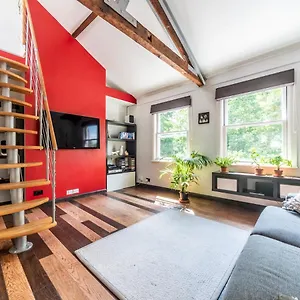 Pass The Keys Stylish In The Heart Of Richmond Apartment