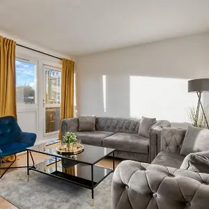 Kings Cross 4 Br * London