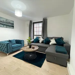 Lovely 2 Bedroom Available In Shoreditch Apartment
