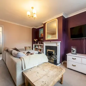 Pass The Keys Comfortable 2bedroom With Free Parking * Twickenham