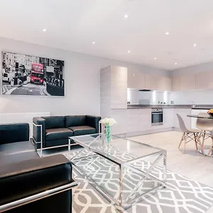 Roomspace Serviced - Vertex House *