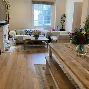 Private King With Huge En-suite In Shared House In Marylebone Homestay