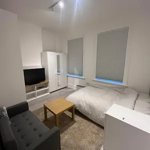 Studio Flat In Camden Town Apartment