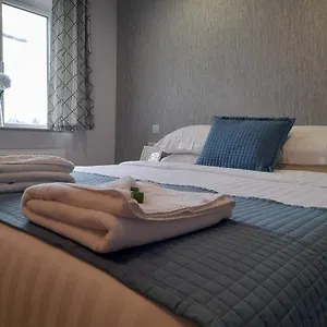 Heathrow - Hounslow Apartment *