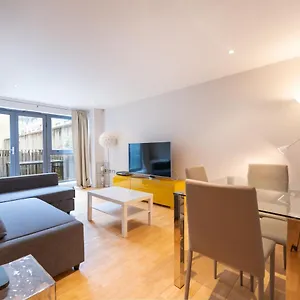 William Apartment London