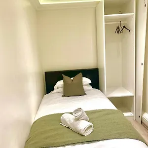 Private In - Kensington