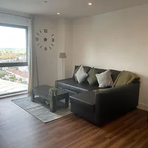 Apartment Lovely Luxury 1-bed In Wembley