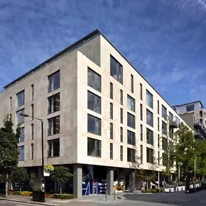 Chelsea Apartment *