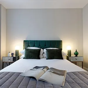 Oxford Street Fitzrovia Apartment *