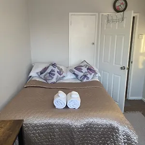 One Double Bedroom In A Shared Apartment