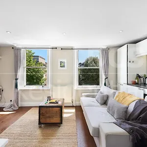 Apartment Modernised 1 And 2 Bedrooms Option Terrace And Balcony High Street